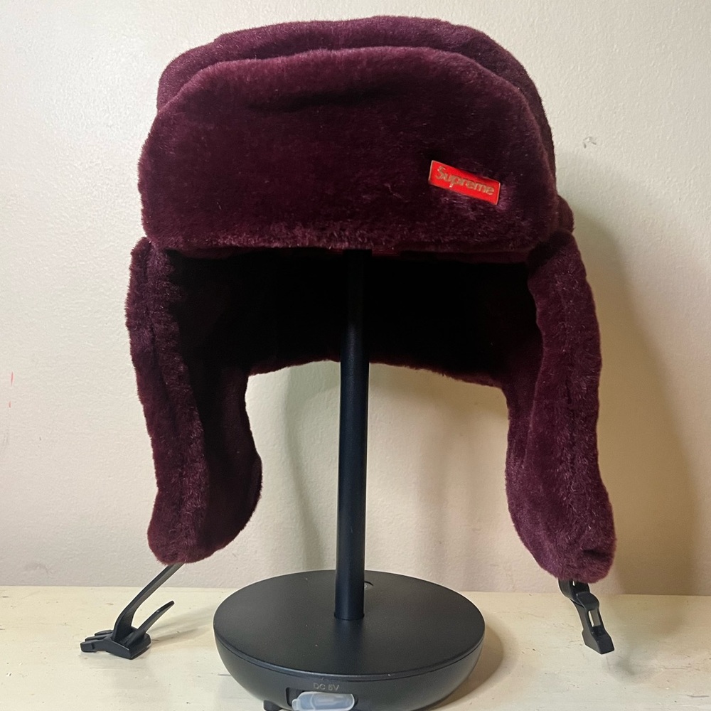 Supreme Faux Fur Ushanka Hat
'Burgundy'